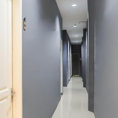 Oyo 3492 Mandala Residence Medan Kültér fotó
