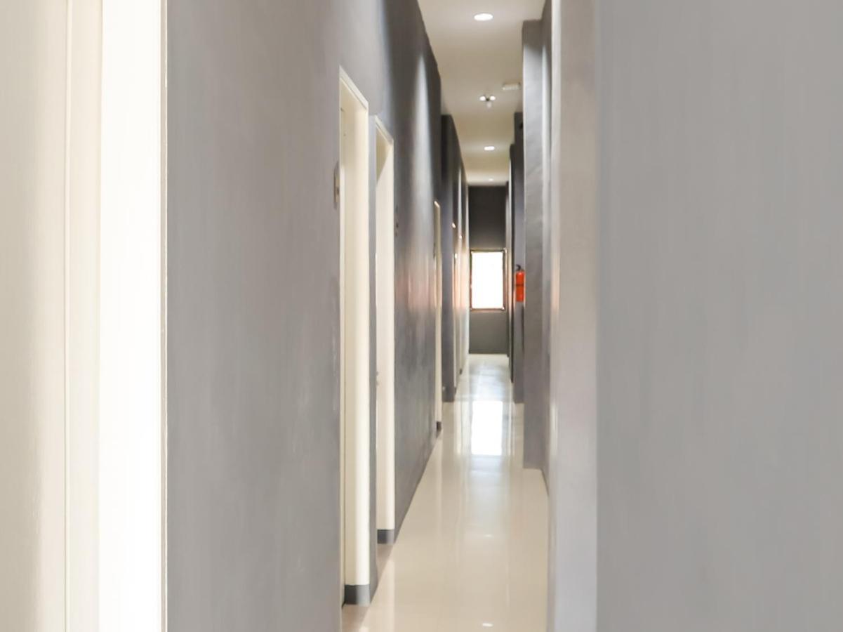 Oyo 3492 Mandala Residence Medan Kültér fotó