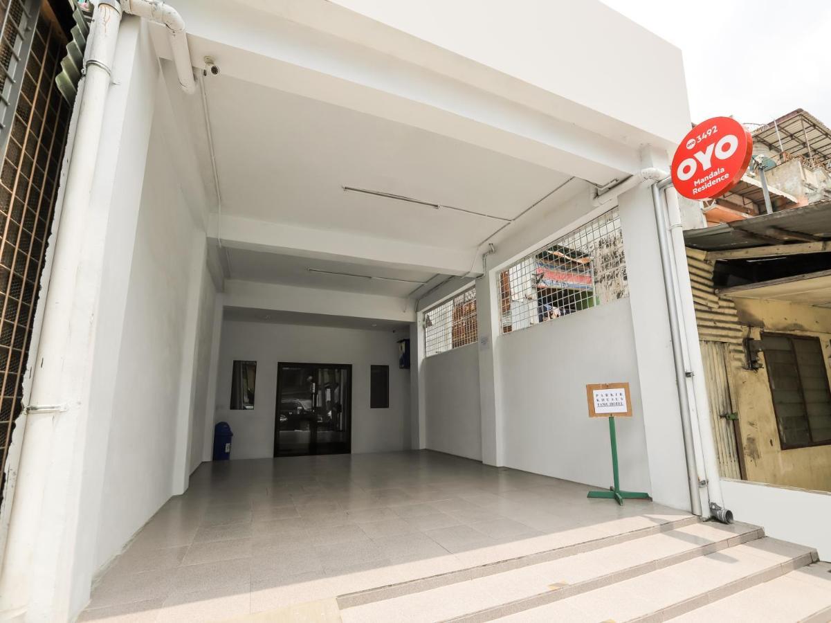 Oyo 3492 Mandala Residence Medan Kültér fotó